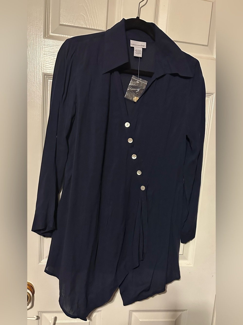NWT SOFT SURROUNDINGS Small Navy DIAGONAL BUTTON TUNIC TOP 3/4 SLEEVE TOP Rayon